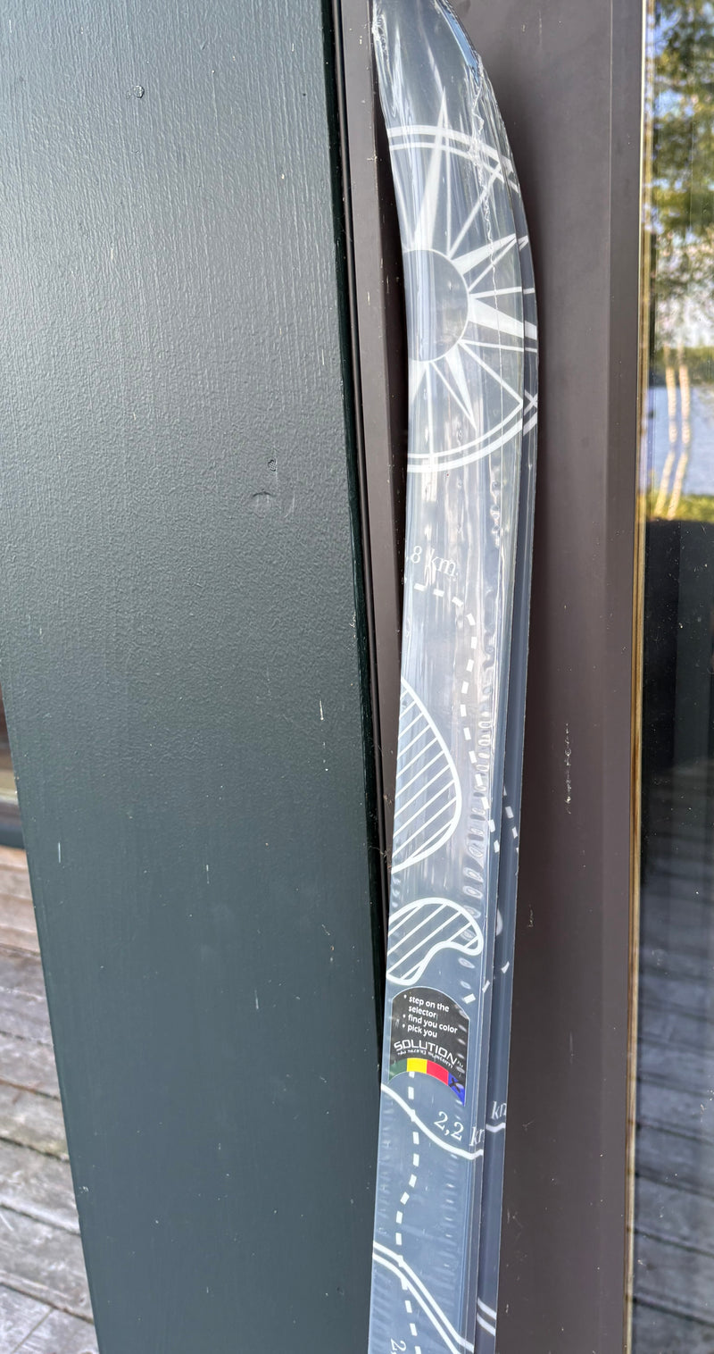 Load image into Gallery viewer, Alpina Control JR Long waxless cross-country touring skis (170 cm)
