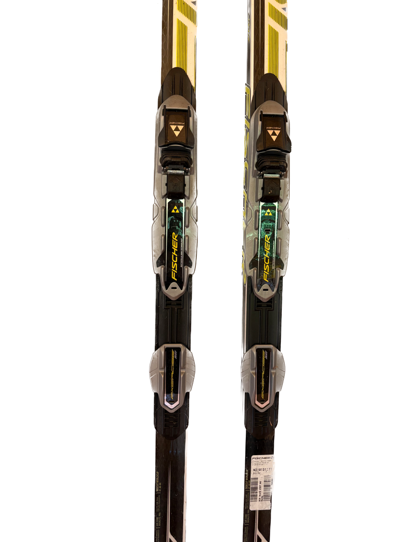 Load image into Gallery viewer, Fischer RCR demo skate skis w/bindings
