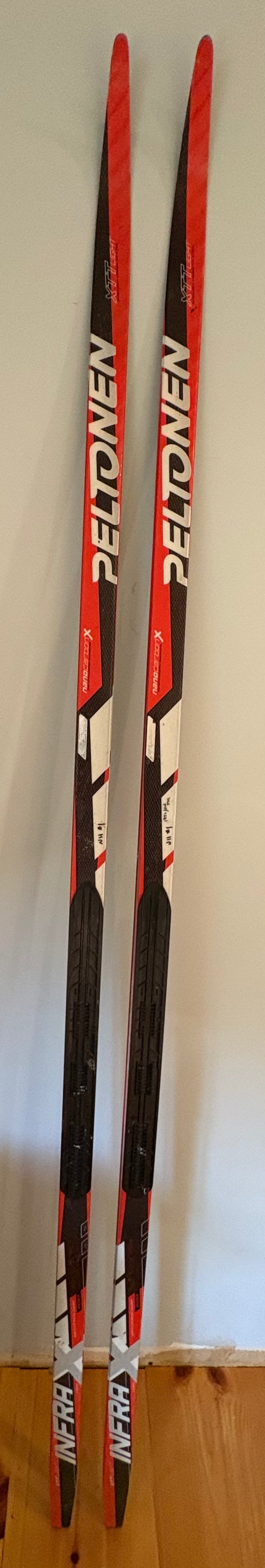 Load image into Gallery viewer, Peltonen Infra-X demo classic race skis
