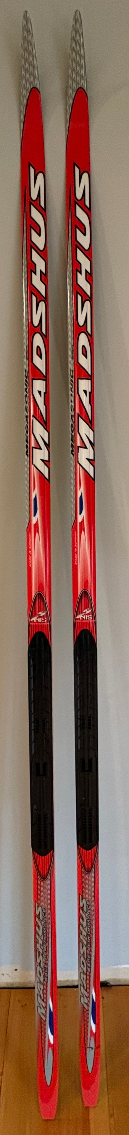 Load image into Gallery viewer, Madshus Megasonic Classic race skis
