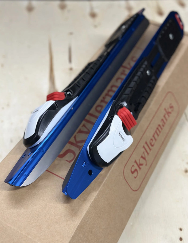 Load image into Gallery viewer, Skyllermarks Nordic Skates bare
