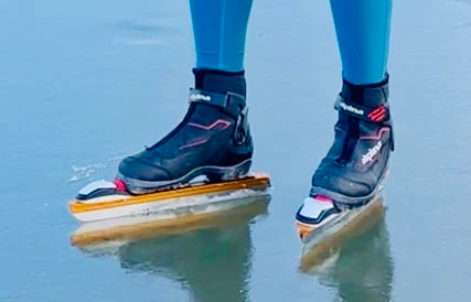 Load image into Gallery viewer, Skyllermarks Nordic Skates bare
